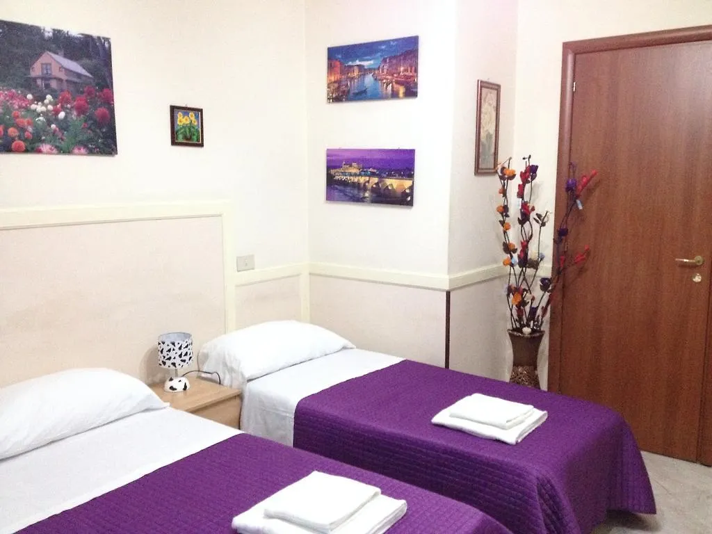 Rome Rainbow Guest House Bed & Breakfast