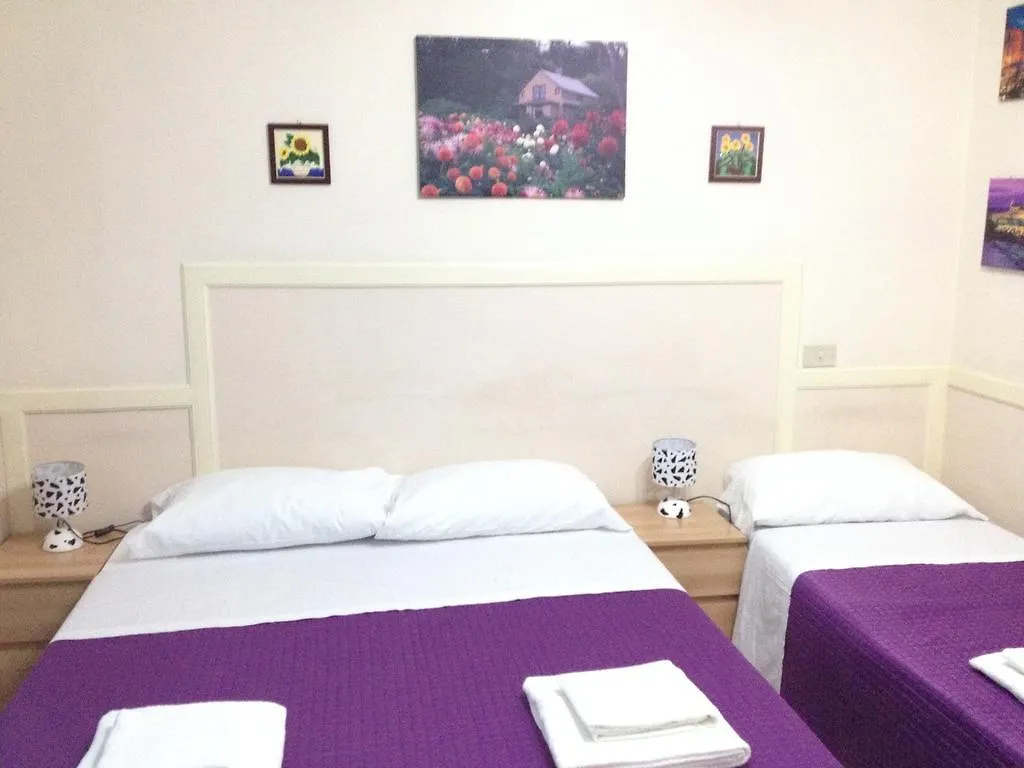Rome Rainbow Guest House Bed & Breakfast